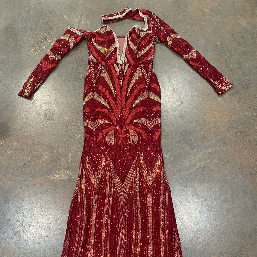 Chic Couture Red/Burgundy Sequins Gown Sz.M/8